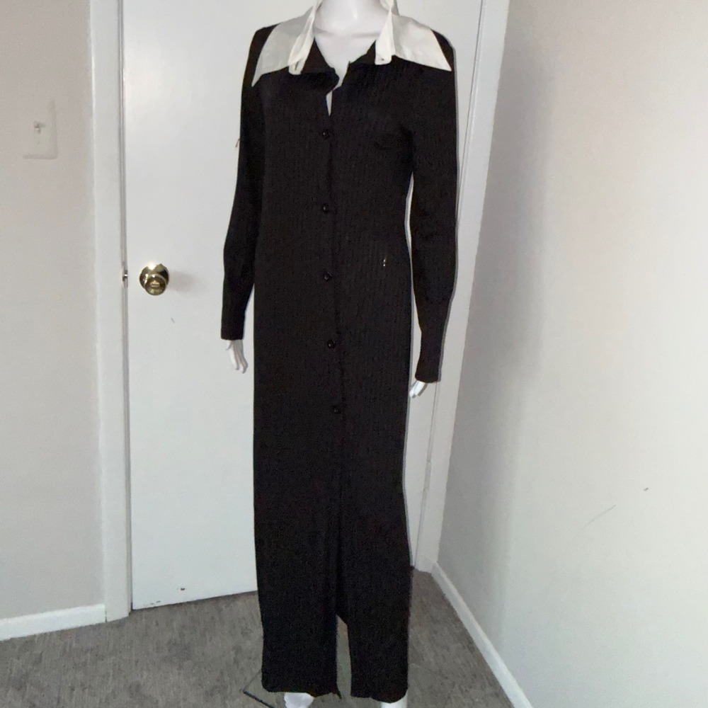 Micas Black Ribbed Knit Maxi Dress White Contrast Oversized Pointed Collar Large